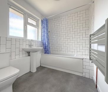 2 bedroom maisonette to rent - Photo 5