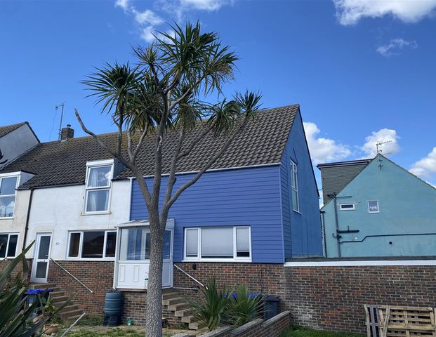 Beach Green, Shoreham Beach - Photo 1