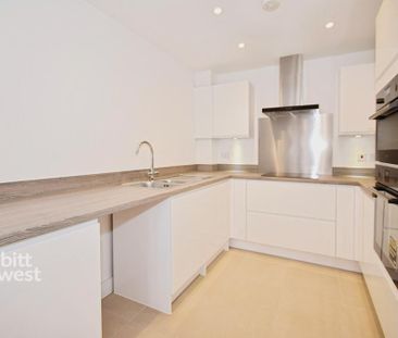 3 bedroom semi-detached house to rent - Photo 6