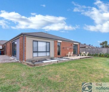 4 Robusta Avenue, Cranbourne - Photo 6