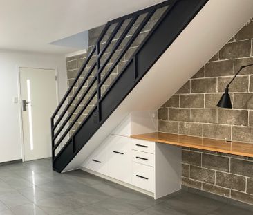 Minutes to CBD, renovated & fully air conditioned! - Photo 6