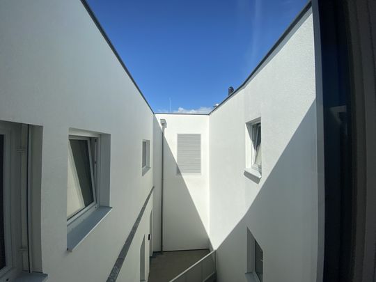 U3 ERSTBEZUG Top Dachwohnung 2 Zimmer + Terrasse =DAS LAURENZ= 1 bedroom apartment+terrace - Photo 1