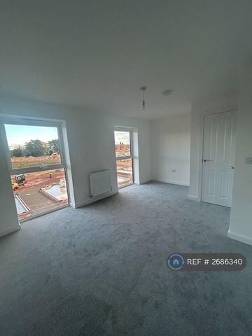 4 bedroom detached house to rent - Photo 4