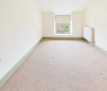 4 bedroom detached house to rent - Photo 6