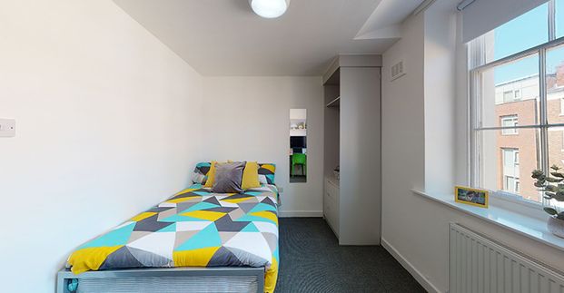 Flat 5 66 Mount Pleasant, University Campus - Photo 1