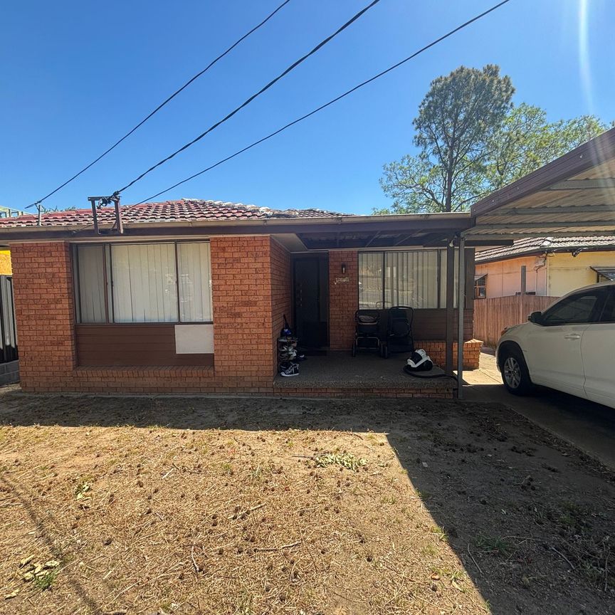 Comfortable Living in a Well-Maintained Home - Photo 1