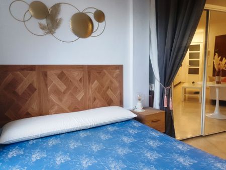 Piso de alquiler en Avenida de la República Argentina, Los Remedios - Photo 5