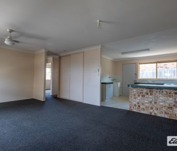 1/4 Raymont Crescent - Photo 1