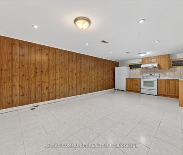 14 Pineslope Crescent #Lower - Photo 3