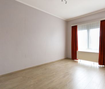 Ruim appartement met 2 slpks en garage hartje Beveren - Foto 3