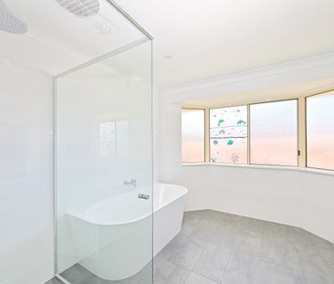 44 Lincoln Road, Port Macquarie NSW 2444 - House For Rent | Domain - Photo 2