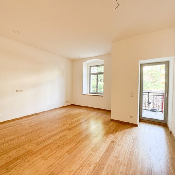 1 MONAT KALTMIETFREI! - Hochwertig sanierte 4,5-Raum-Wohnung mit Balkon und Fußbodenheizung - Photo 1