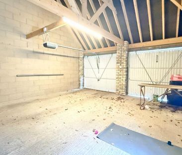4 bedroom detached house to rent - Photo 4