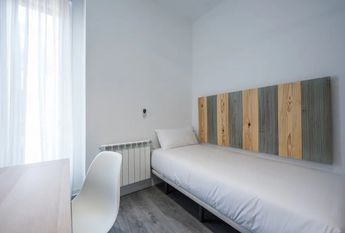 Calle de las Hileras, Madrid, Community of Madrid 28013