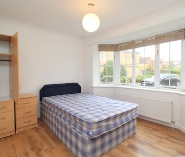 5 bedroom Semi-detached house to rent - Photo 1