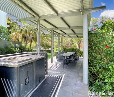 Exceptional Living in Toowong: Stylish Apartment with Pool, Gym, an... - Photo 6
