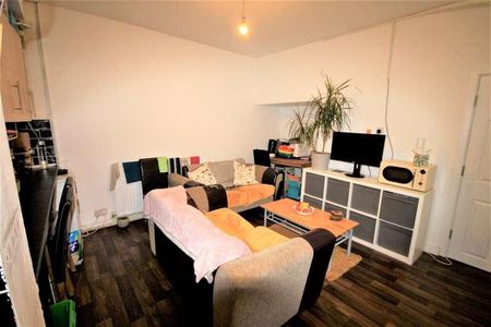 Hyde Park Road, Leeds, LS6 - Photo 4