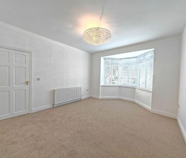 3 bedroom semi-detached bungalow to rent - Photo 1