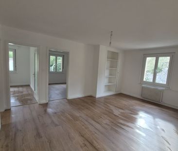 Appartement 4 pièces rénové avec balcon – La Chaux-de-Fonds - Photo 3