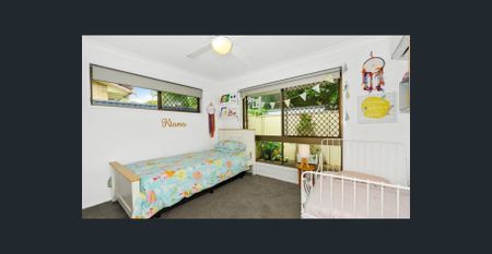 Prime Burleigh Waters Address with Modern Appeal - Unfurnished - Photo 3