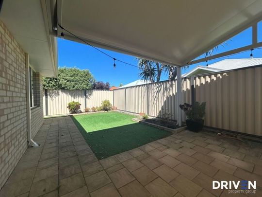 Family Home with Energy-Smart Features in a Quiet Street - Photo 1