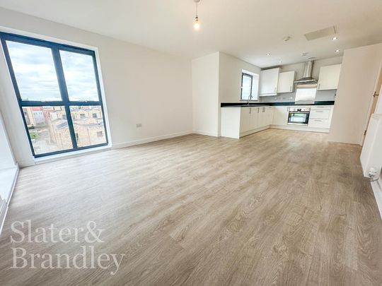 2 bedroom flat to rent - Photo 1