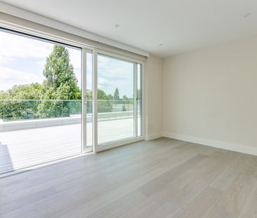 3 Bed Penthouse, Hurlingham Apartments, SW6 - Photo 1