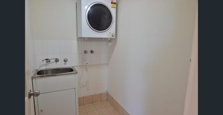 Very close to Regents Park Station - Photo 5