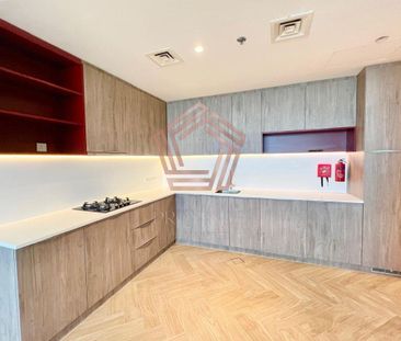 Semi Furnished 2BHK | All Inclusive | Sea View - Photo 4