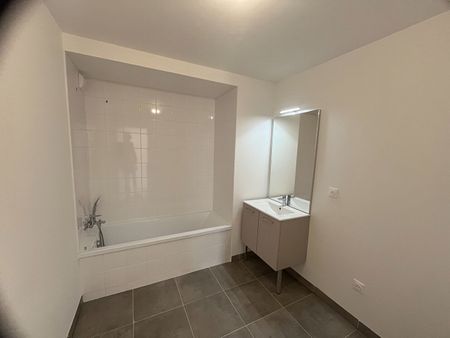 Location appartement 3 pièces, 64.95m², Challans - Photo 2