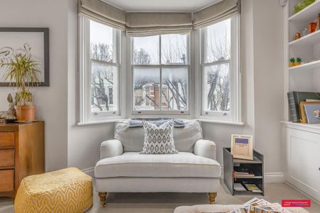 3 bedroom flat to rent - Photo 3