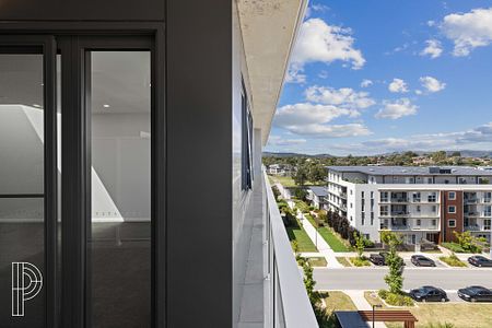 Modern living in the heart of Tuggeranong! - Photo 4