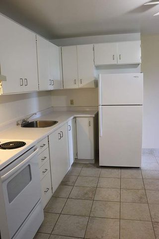 Two Bedroom Apartment - Photo 3