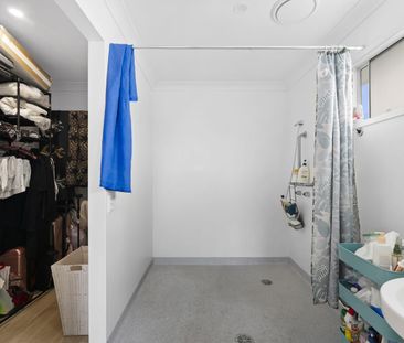 Beautiful Duplex , SDA Built - Photo 2