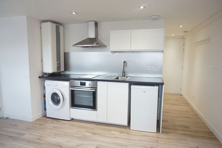 Location Appartement 1 pièce 33m² LILLE 59000 - Photo 2