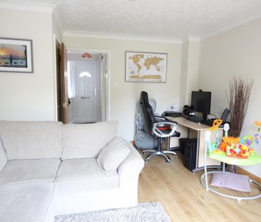 2 bedroom end of terrace house to rent - Photo 2