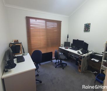 5 Coucal Place, Ingleburn, NSW 2565 - Photo 4