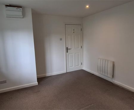 Flat 8, Lantern Court, High Street, Ely - Photo 3