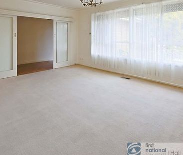 Three bedroom Home! - Photo 1