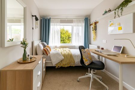 4 Bed Semi-Detached House, Leam Green, CV4 - Photo 2