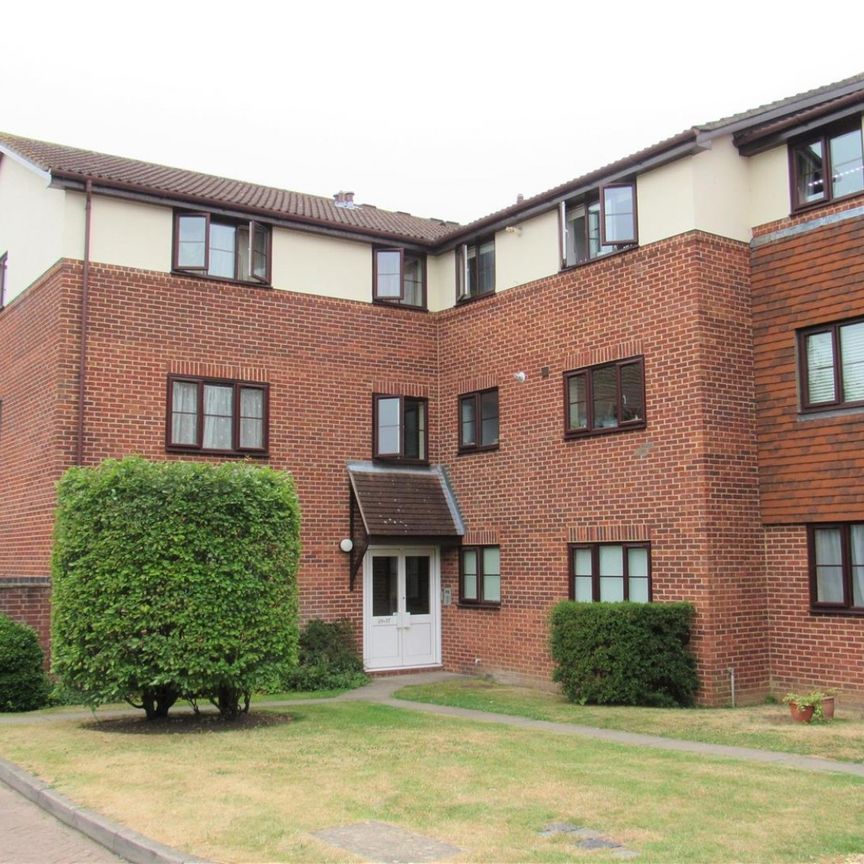 Yeomanry Close, Epsom, KT17 4DD - Photo 1