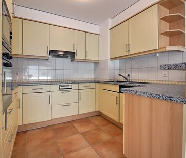 Bel appartement rénové de 4,5 pièces idéalement situé - Photo 3