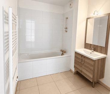 3 pièces - 62,2 m² - 4ème étage - Colocation non autorisée - Photo 3