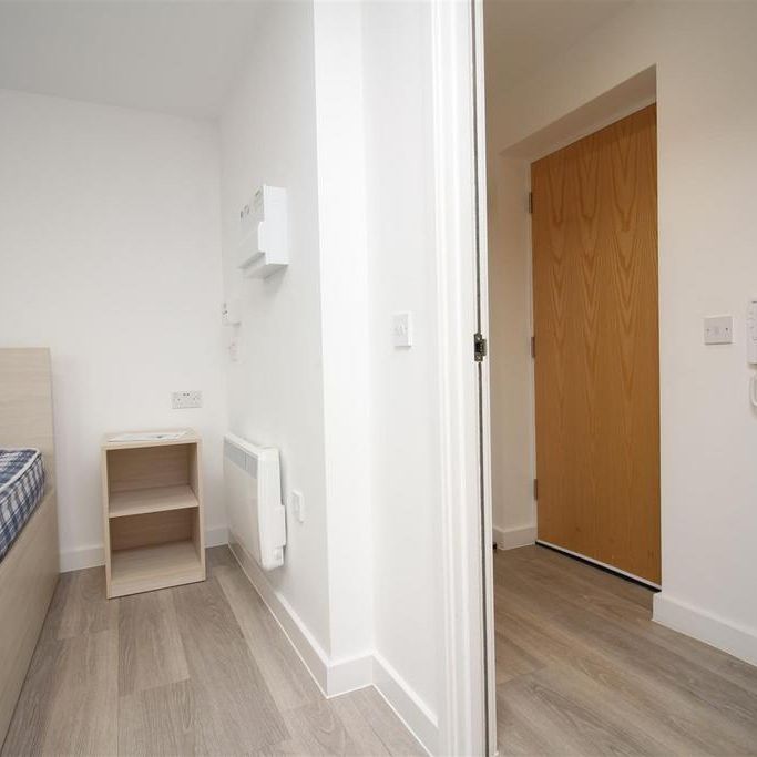 Studio to rent - Photo 1