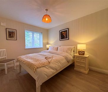 Sullivan Close, Farnborough, GU14 - Photo 6