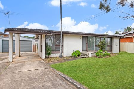 VERSATILE GARAGE & WORKSHOP SPACE – FUNCTIONALITY MEETS FAMILY LIVING - Photo 5