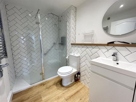 2 bedroom apartment to rent - Photo 5