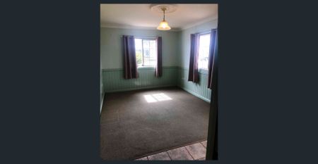 Comfort and Convenience in the Heart of Warwick – Unit 8, 18 Stacey Street - Photo 3