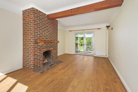 3 bedroom detached house to rent - Photo 3