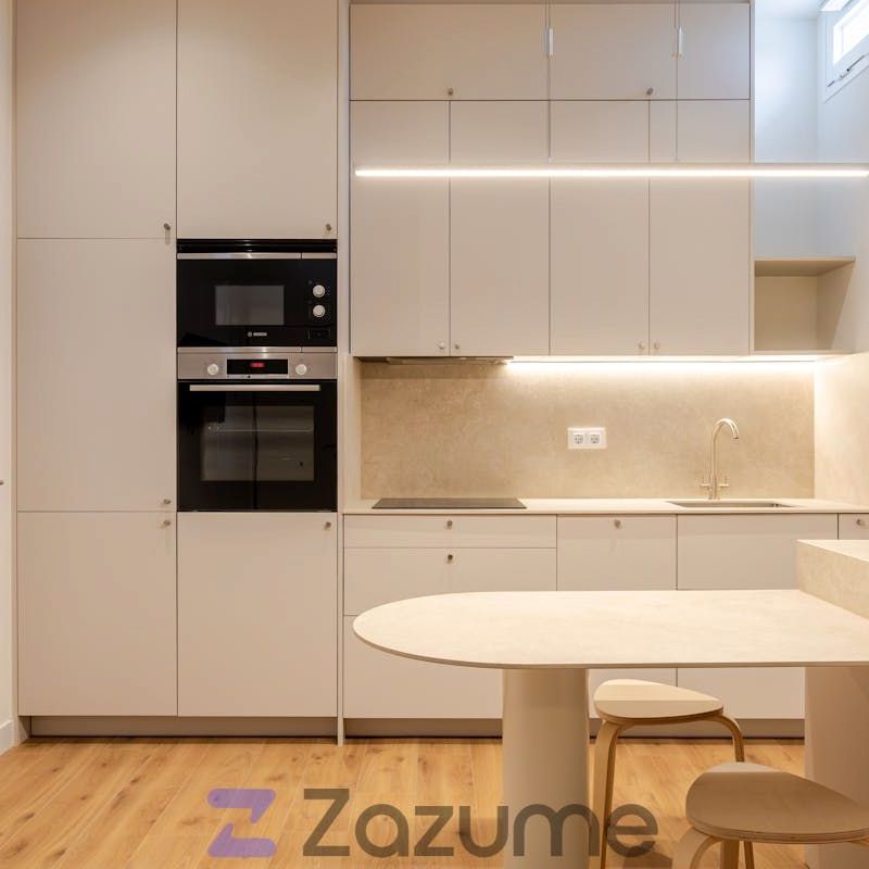 Piso de alquiler en Universidad - Malasaña - Photo 1